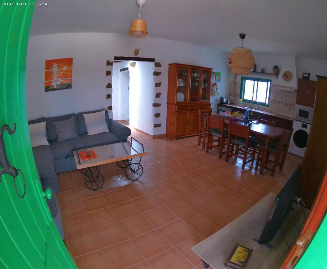 Buganvilla Molino Holiday home Tinajo